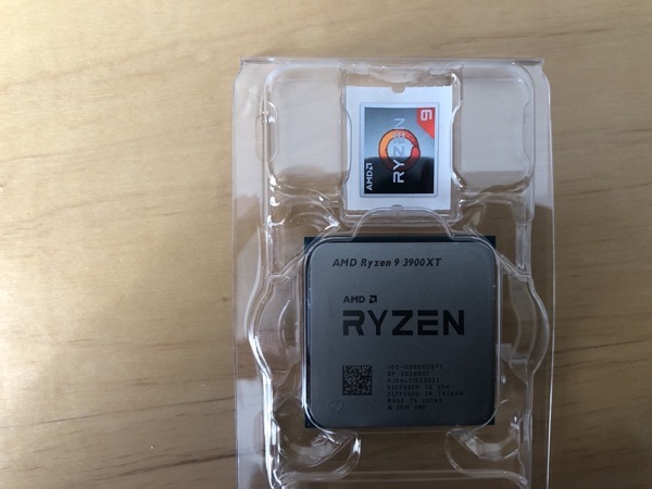 The AMD Ryzen 3900XT CPU