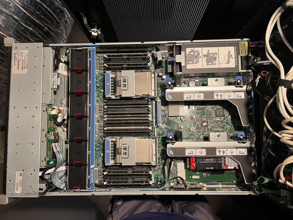One of the HP DL 380 G8 servers